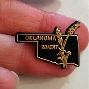 Oklahoma Wheat lapel pin back gold tone vintage flare